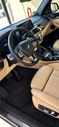 صورة 9 لـ 2021 BMW IX3