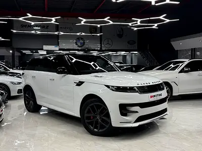 Black Edition | Land Rover Warranty/Service - 10.2028 | Al Tayer GCC