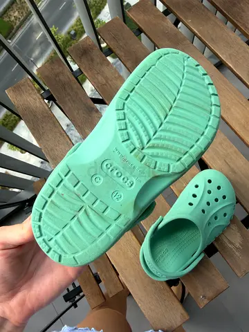 Light green Crocs-style kids clogs, size 12 (29-30 size)