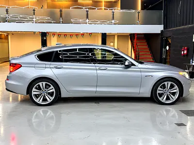 2011 BMW 5-SERIES 缩略图 10