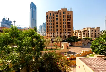 Old Town | Fully Furnished | Low Floor