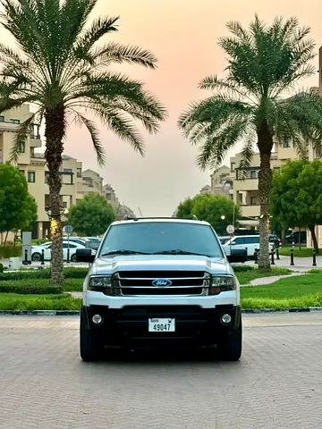 Long base 8 seaters 4x4 not negotiable السعر نهائي للجادين