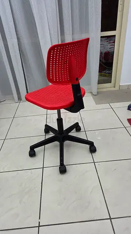 Red Adjustable ikea Alrik Study/Kids Chair on Wheels - Good Condition