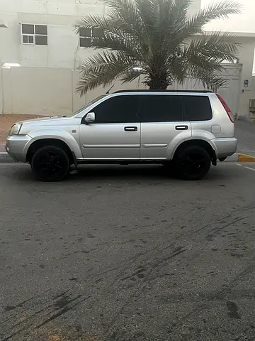 2011 Nissan X-TRAIL 照片 2