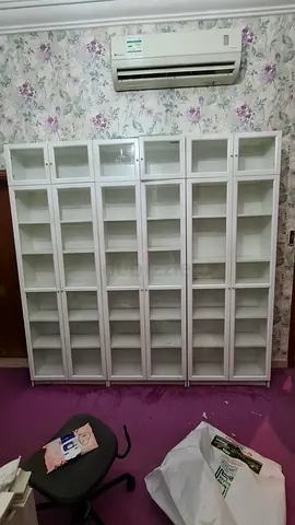 Set of 5 Tall White Display Shelves / Bookcases - Good Condition