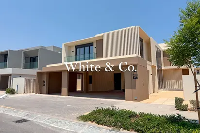 CHEAPEST 5BR VILLA | POOL BACKING | READY