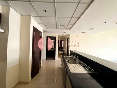 Bright | Vacant | Close to circle mall