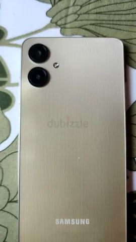 Samsung Galaxy (gold) - good condition, dual rear cameras