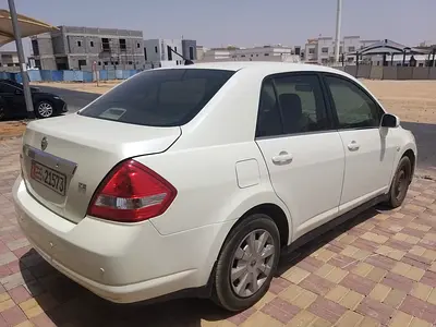 2009 Nissan TIIDA 照片 2