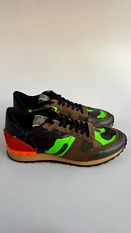Valentino Garavani Rockrunner Camouflage Sneaker Men’s designer Neon Green - size 41, excellent used