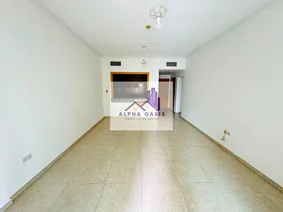 SEMI CLOSE KITCHEN /2 BATH/PRIME LOCATION/