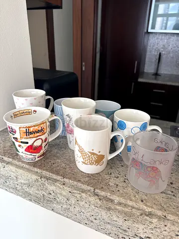 Set of 8 ceramic coffee mugs