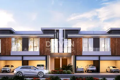 Luxury Living | Below Op | Spacious Plot