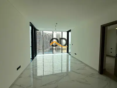 Spacious 2-Bedroom Apartment with Pool View | Study + Laundry | Crest Grande