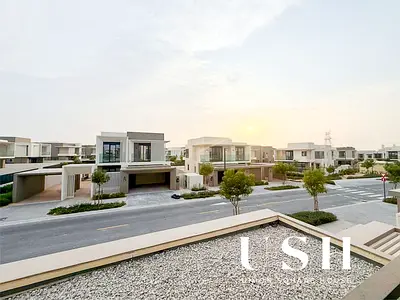 TYPE E VILLA | READY TO MOVE | SPACIOUS | WELL CONNECTED