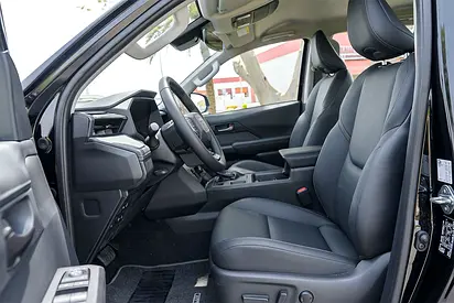 صورة 10 لـ 2026 Toyota HILUX