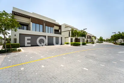 Landscaped | Entertainment Sky Suite | Bigger Plot