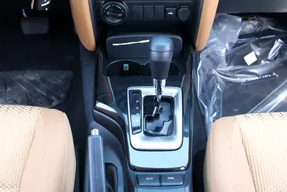صورة 13 لـ 2026 Toyota FORTUNER