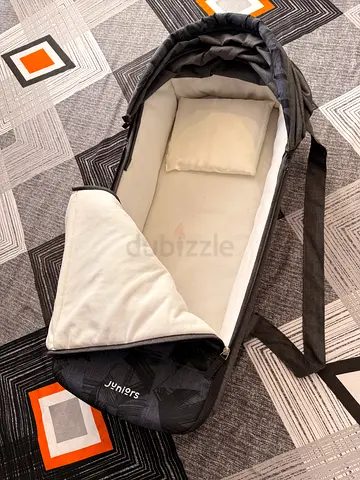 Portable Baby Bassinet / Carrycot - Lightly Used