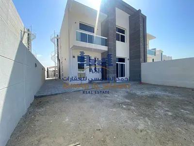 Like a Brand New 4 Bedroom Villa || Private Lawn || Covered Parking || Ready To Move