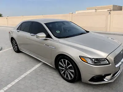 صورة 4 لـ 2017 Lincoln CONTINENTAL