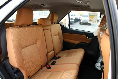 صورة 8 لـ 2026 Toyota FORTUNER