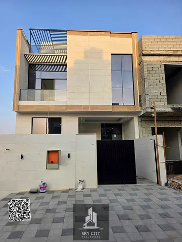فيلا فاخرة للبيع  موقع مميز، بتصميم راقٍ ومساحات واسعة شامل رسوم التسجيل فرصة استثنائية للسكن والاستثمار
