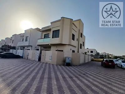 كورنر زاويه شارعين ارضي و اول و رووف كهربا مواطن 5 غرف ماستر