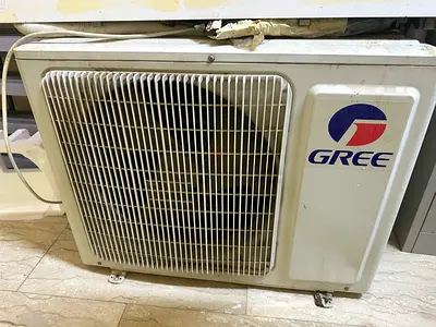 Gree outdoor AC condenser unit - used