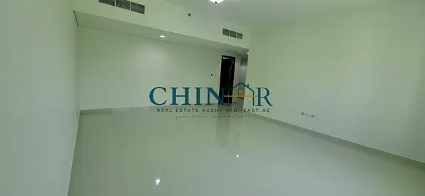 SPACIOUS 3 BHK with CLOSE KITCHEN | PARKING |POOL | FULL FACILITIES