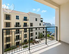 Close to Beach | 1bed + study | Stunning Views