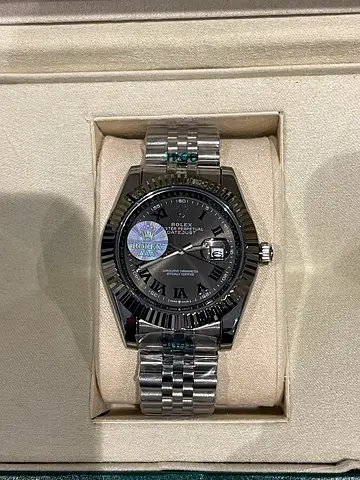 Rolex oyster datejust (with box and bag and papers) master copy.