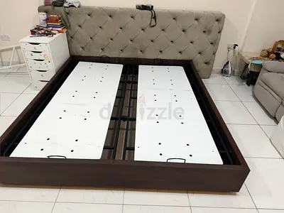 Hydraulic King Wooden Bed Frame with Tufted Headboard
