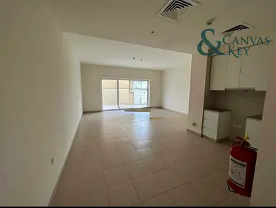 GROUND FLOOR UNIT | CLOSE TO POOL | SINGLE ROW