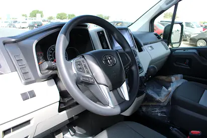 2026 Toyota HIACE 照片 9