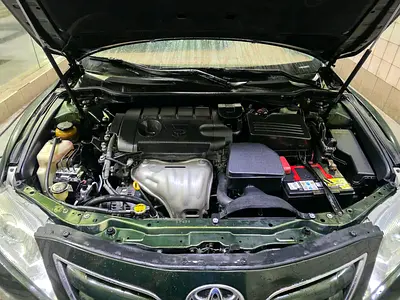 2010 Toyota CAMRY — фото 5
