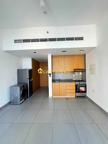 Best Value Studio for Rent in Al Mamsha