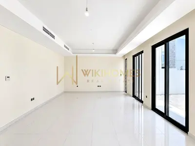 أرضي+2 | 5 غرف | حديقة منسقة | حالة ممتازة