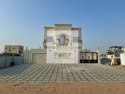 أفخم فيلا كلاسيك للبيع في الحليو 2، شارعين وسكة، واجهتان حجر، بجوار مسجد ومنطقة خدمات، 5 غرف ماستر، أرض 4300 قدم