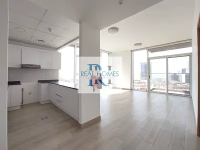 Corner Unit | Spacious | Bright | Pet Friendly |