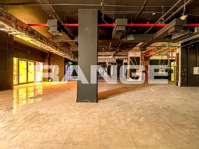 Prime Location | Vacant | Expansive Layout