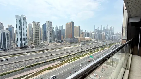 3 BEDROOM | FULL SHEIKH ZAYED ROAD | RENTED 210K | NO COMMISSION | BUILDING NEXT TO METRO STATION