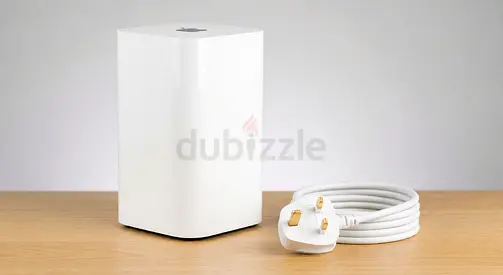 Apple AirPort Extreme 6th Gen (A1521) — Excellent Condition | Free Abu Dhabi Delivery