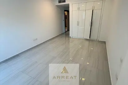 1 BR plus 2 Bathrooms| DLRC