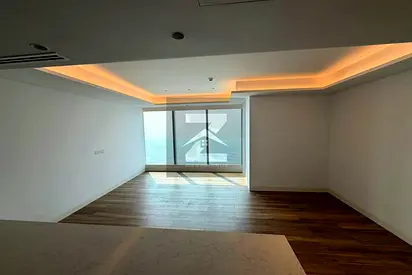 Vacant | Luxury Apartment | Higher Flr w/ Skyline View
