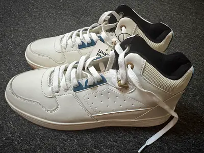 Men shoes size 42