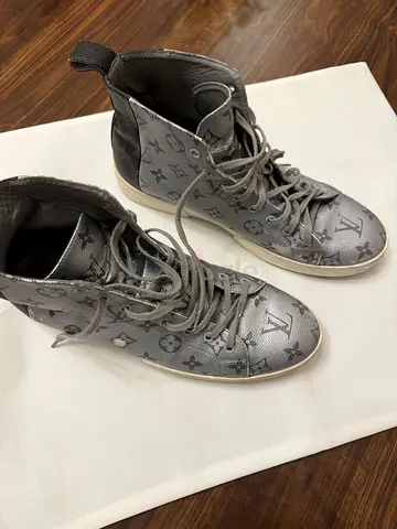 Gray Louis Vuitton monogram high-top sneakers, size unknown, pre-owned