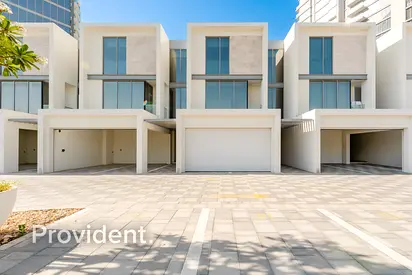 Lagoon View | Rare Townhouse | Elevator | Brand New