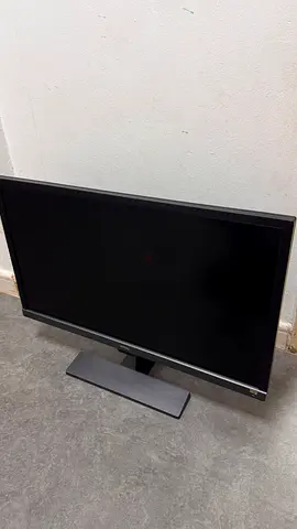 28 insh BenQ Monitor - Good Working Condition