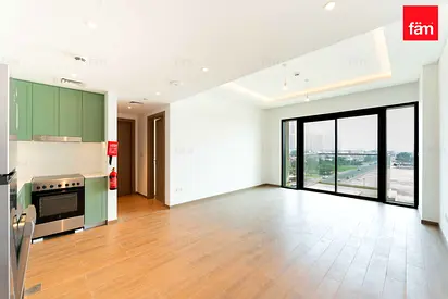 Brand New, Fitted Kitchen, Vacant